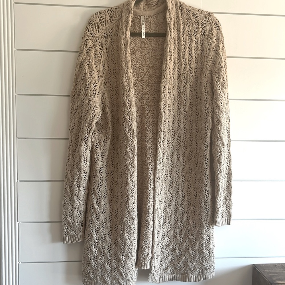 Leo & Nicole Beige Open-Front Cardigan